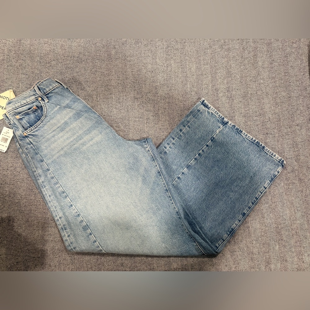 Mother The Pipe Dream Button Sneak High Rise Jeans in Leap At The Chance | 24 - Picture 3 of 14